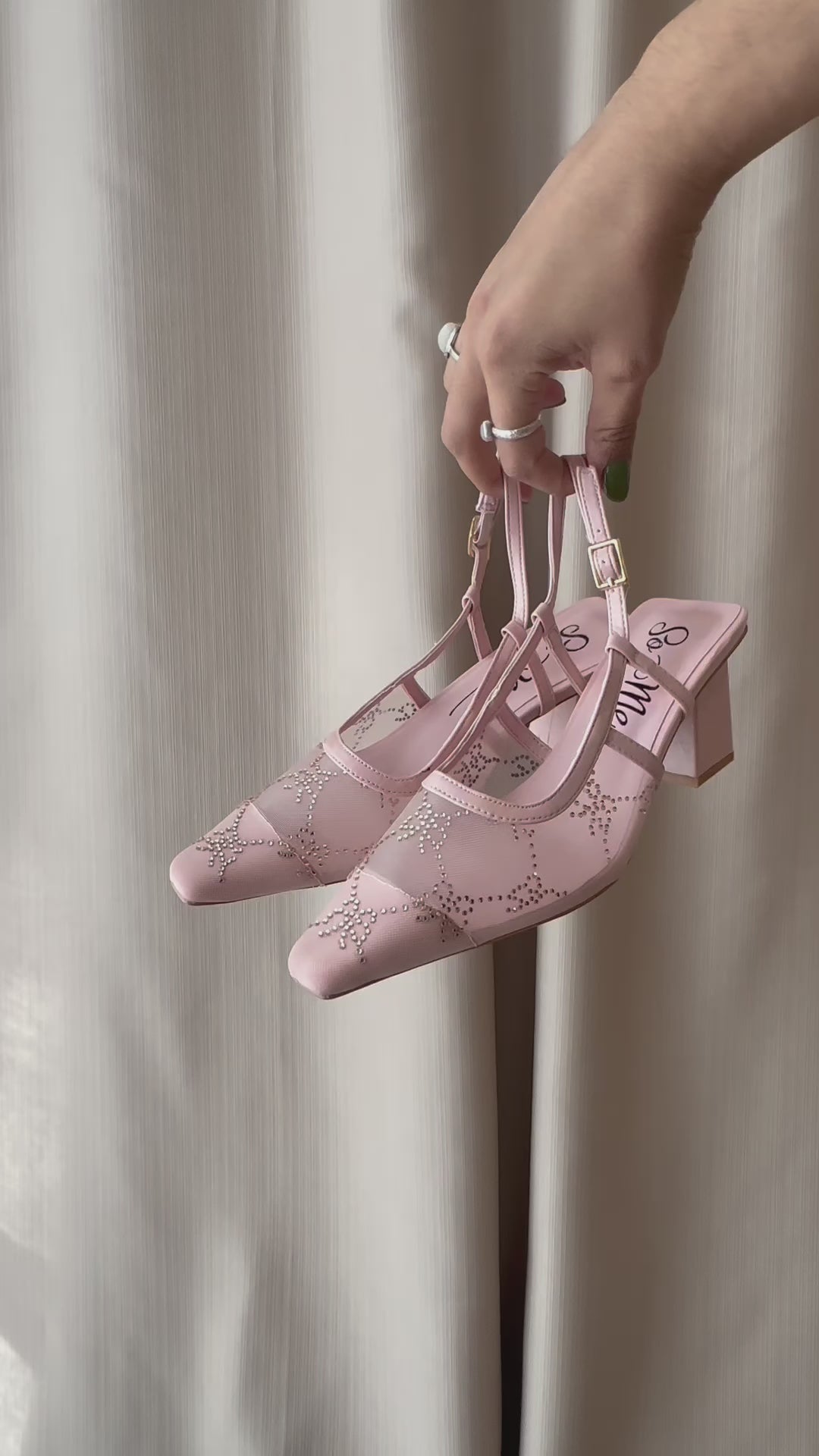 Kitt- Pink